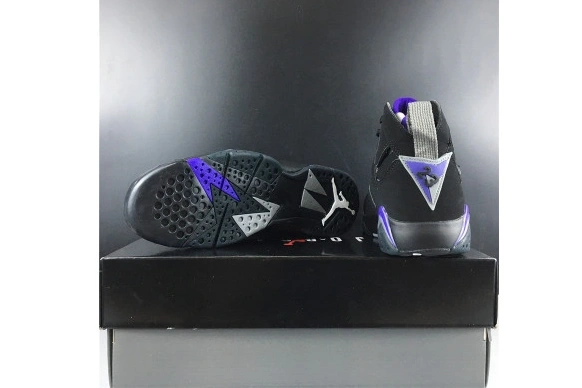 304775-053 RAY ALLEN RETRO BUCKS AIR 304775-053 JORDAN 7 0320